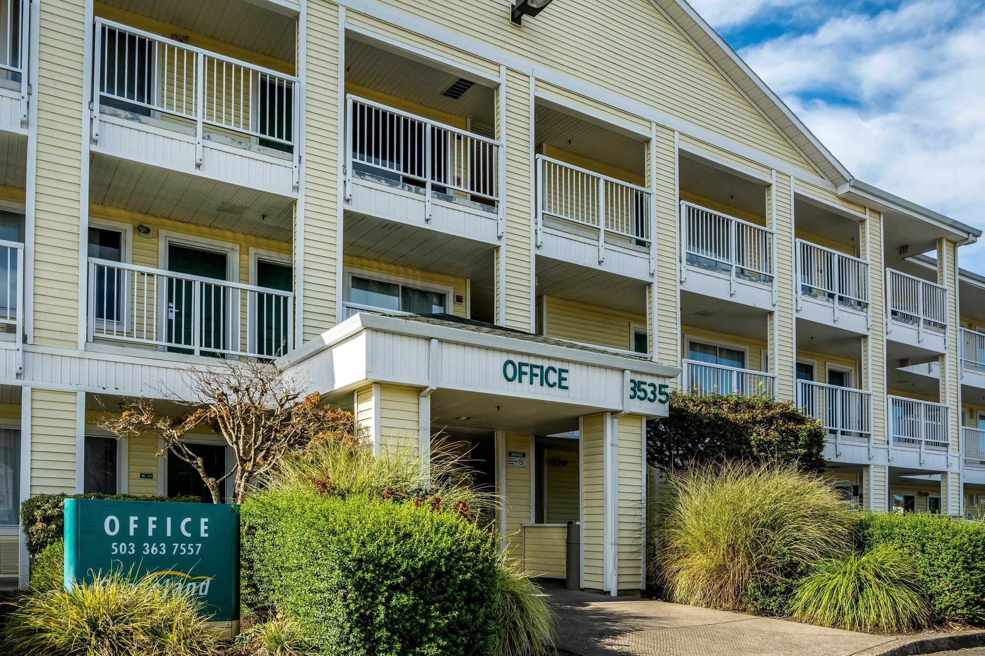 Hometowne Studios By Red Roof Salem, Or Екстер'єр фото